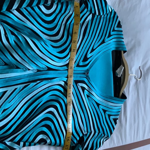 Women’s Top Can be worn as a Blouse or a jacket - Picture 11 of 12